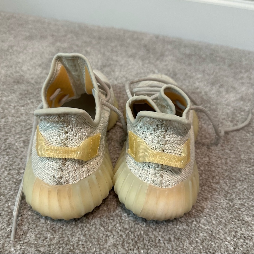 Adidas Yeezy Boost 350 V2 “Light” - Men’s 6 / Women’s 7.5 - Picture 4 of 8